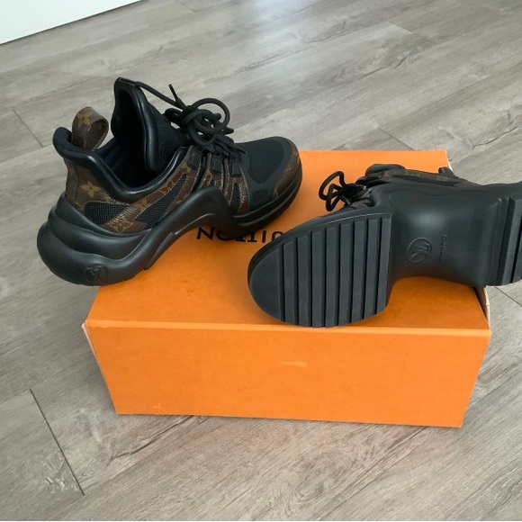 COPY - Louis Vuitton ARCHLIGHT SNEAKER - Picture 2 of 4